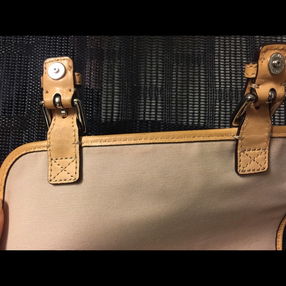 Authentic Coach Crossbody Bag - Picture 4 of 8